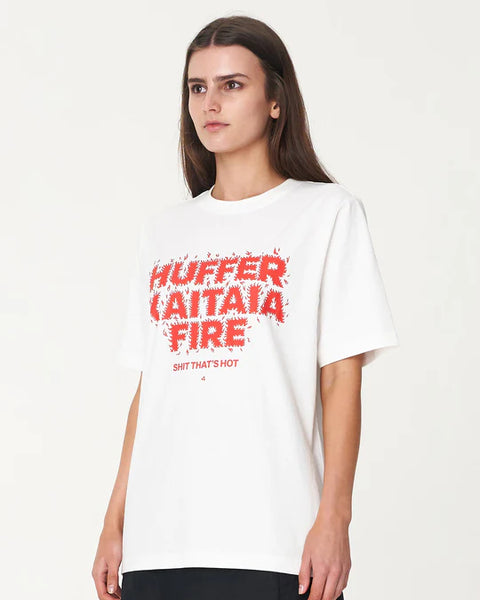 Huffer x Kaitaia Fire - WOMENS RELAX TEE - ON FIRE (CHALK)